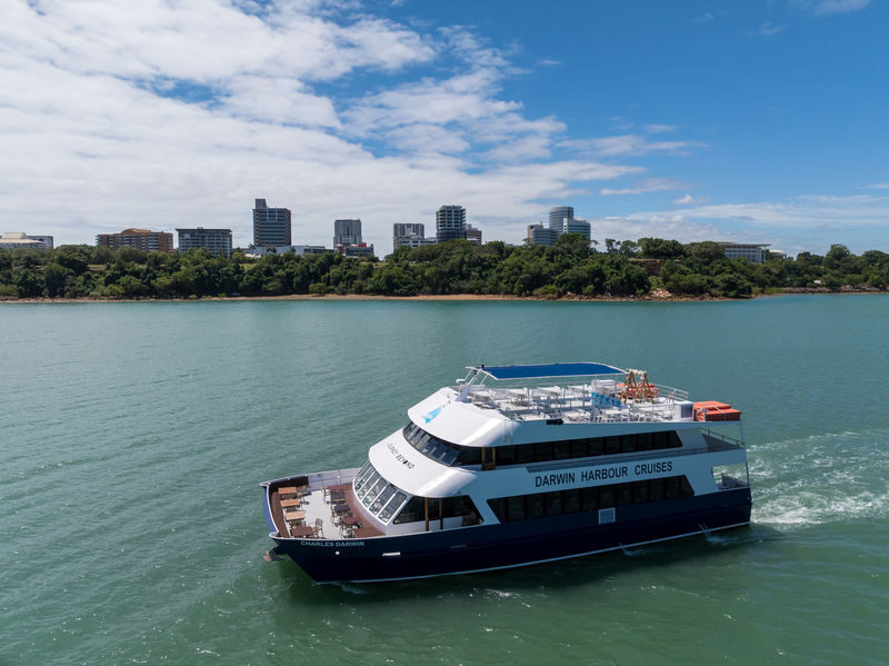Charles Darwin Buffet Dinner Cruise - Should you book the Charles Darwin Dinner Cruise?