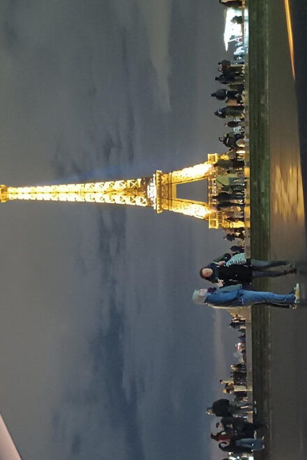 Charles De Gaulle Airport: Transfer to Paris or Disney - Booking and Payment Process