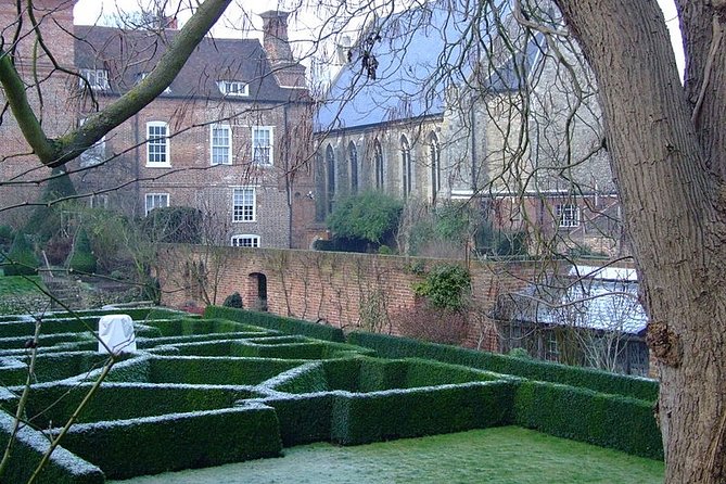 Charles Dickens Full-Day Private Tour in Rochester - Pricing and Duration