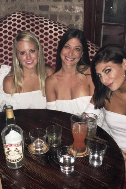 Charleston Bachelorette Pub Crawl - Exploring Charlestons Nightlife