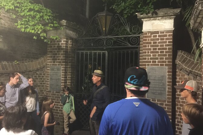 Charleston Family & Child-Friendly Nighttime Ghost Tour With Unitarian Graveyard - Tour Highlights