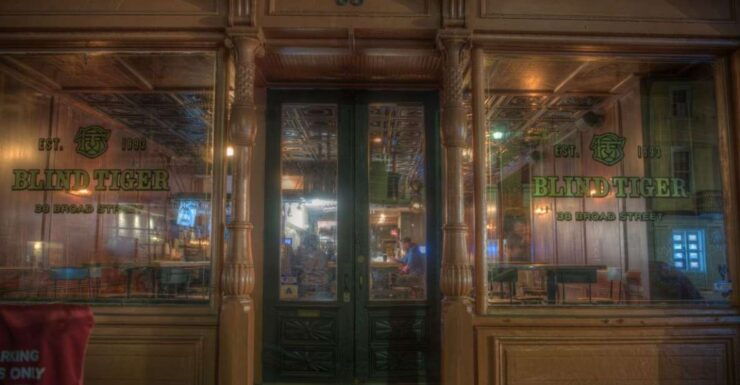 Charleston: Guided Pub Crawl and Haunted History Tour - Activity Details