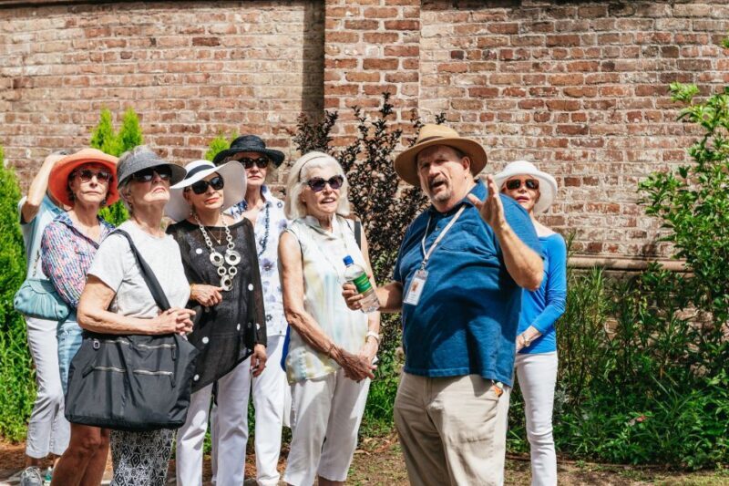 Charleston: Old Walled City Historical Walking Tour - Architectural Highlights and Symbols