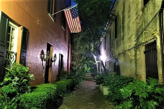 Charlestons Pleasing Terrors Night-Time Walking Ghost Tour - Reviews