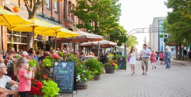 Charlottetown: Prince Edward Island 3-Day Tour - Relaxing on Cavendish Beach