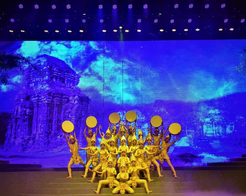 Charming Danang Show Ticket in Da Nang - Getting to the Culture House of Labor Danang