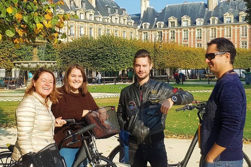Charming Nooks and Crannies Bike Tour in Paris - Key points to know before you ride