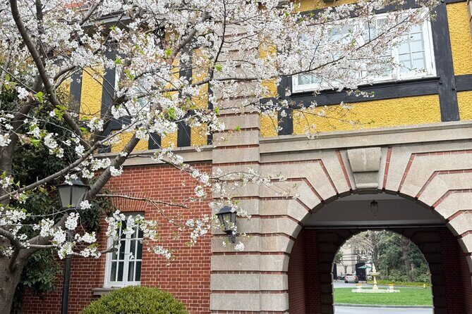 Charming Shanghai French Concession Mini-group Walking Tour - Exploring Shanghai’s French Concession: A Charming Walk Through History