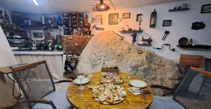 Charming Stories and Delightful Tapas & Dinner Eve - Experience Highlights