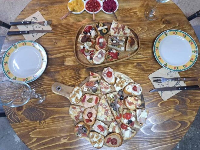 Charming Stories and Delightful Tapas & Dinner Eve - Whats Included