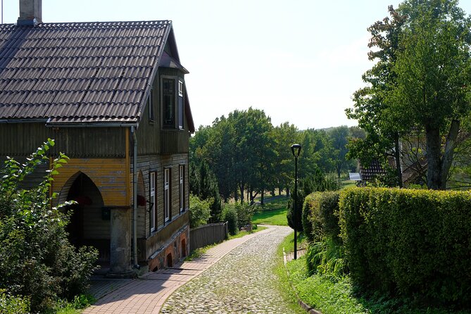 Charming Viljandi Walking Tour for Couples - Directions