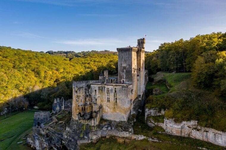 Château De Commarque: the Mystery of the Forgotten Fortress - Exploring Medieval History
