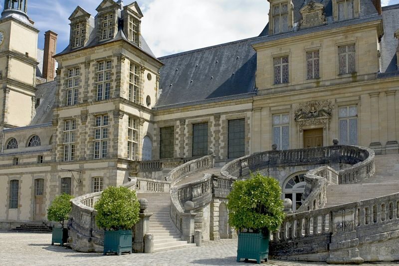 Chateau de Fontainebleau & Vaux-le-Vicomte Full Day Tour from Paris - Two Châteaux, Two Visions of French Power