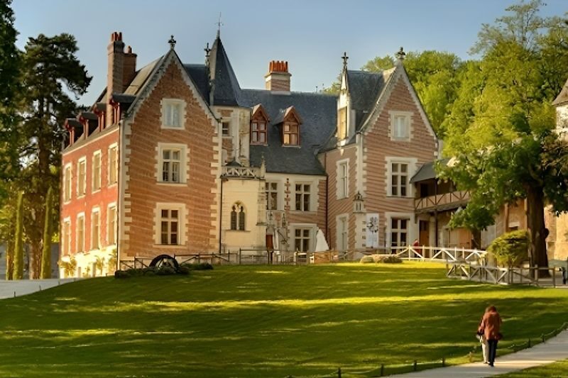 Chateau du Clos Luce ticket in Amboise - Why Clos Lucé tells a different da Vinci story