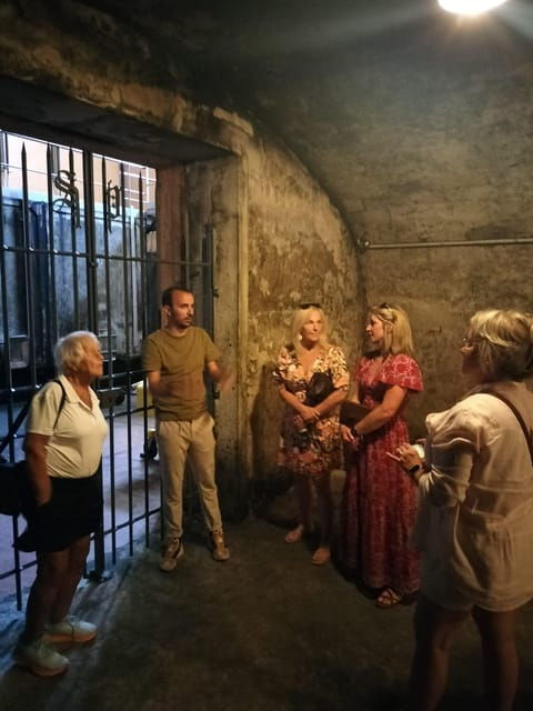 Châteauneuf-du-Pape: Exclusive Private Tour for Connoisseurs - Interaction With Passionate Viticulturists