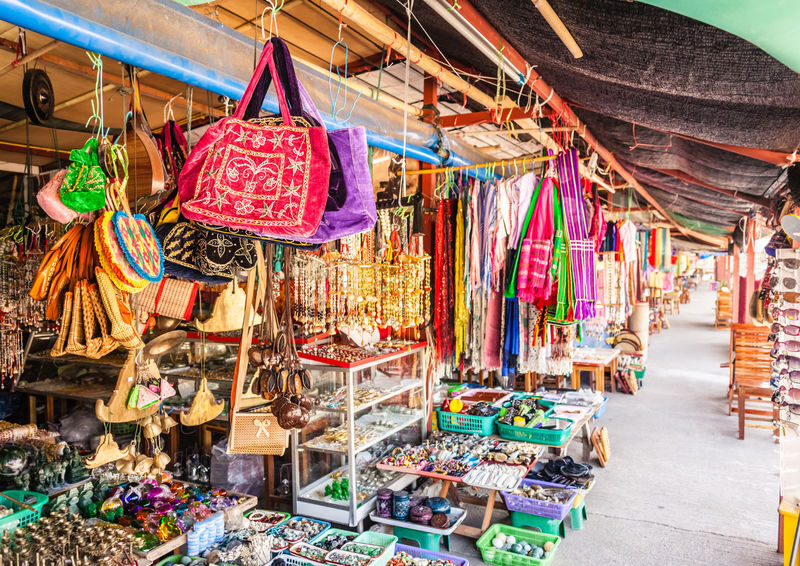 Chatuchak Weekend Market Half Day Tour in Bangkok by MyProGuide Thailand - Join-in or private: choosing the right package