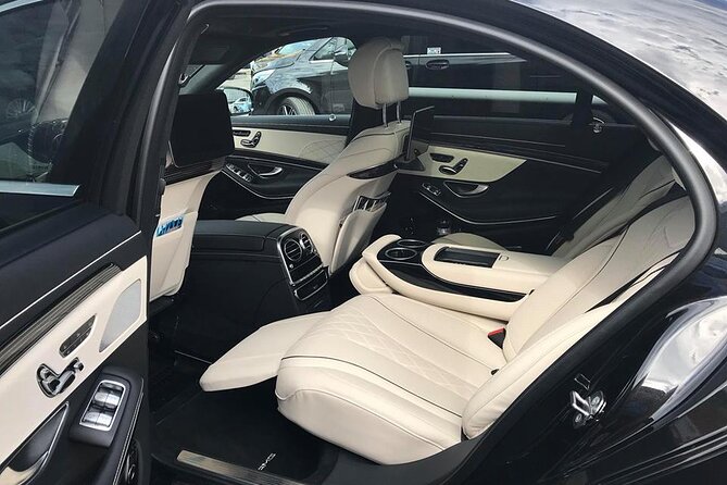 Chauffeur Car Transfer Services From London to Gatwick Airport - Pricing and Booking