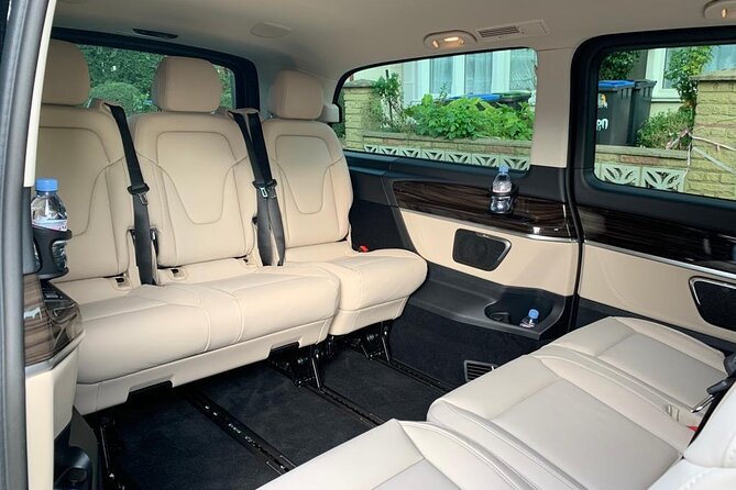 Chauffeur Limo Transfer Services From Gatwick Airport to London - Pricing and Guarantee