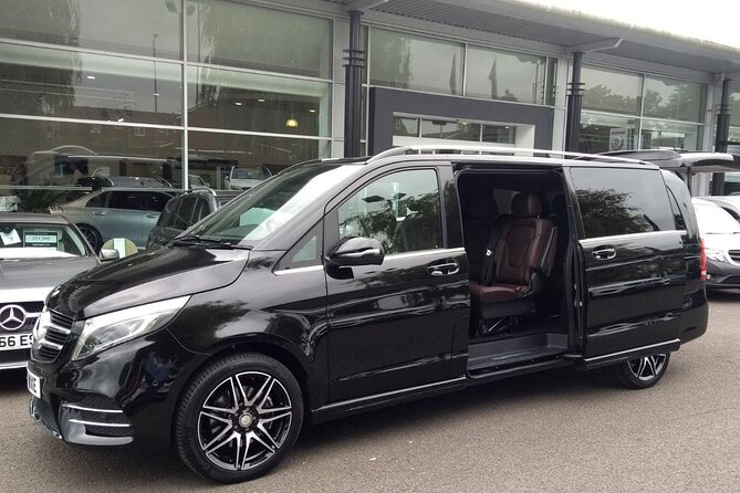 Chauffeur Limo Transfer Services From Gatwick Airport to London - Inclusions