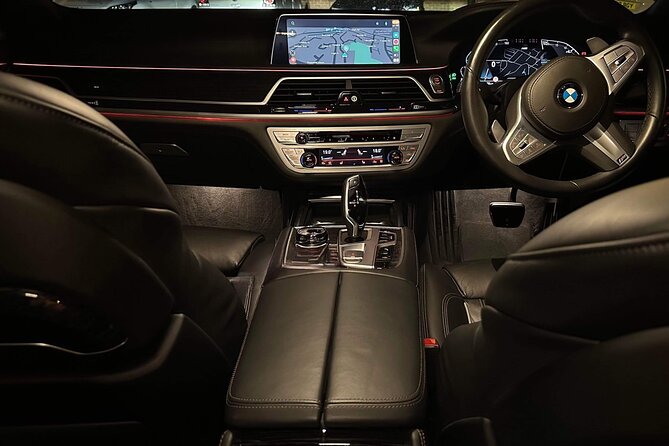 Chauffeur Services From London Heathrow Airport to Oxford City. - Accessibility and Amenities