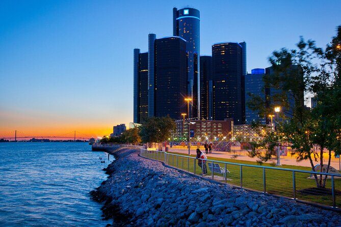 Chauffeured Historic Tour of Detroit with Flexibility - Exploring Detroit’s Highlights: What You’ll Experience