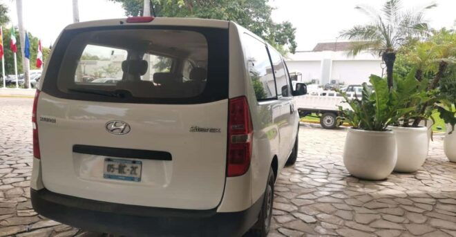Cheap Airport Taxi - Driver and Pickup Details