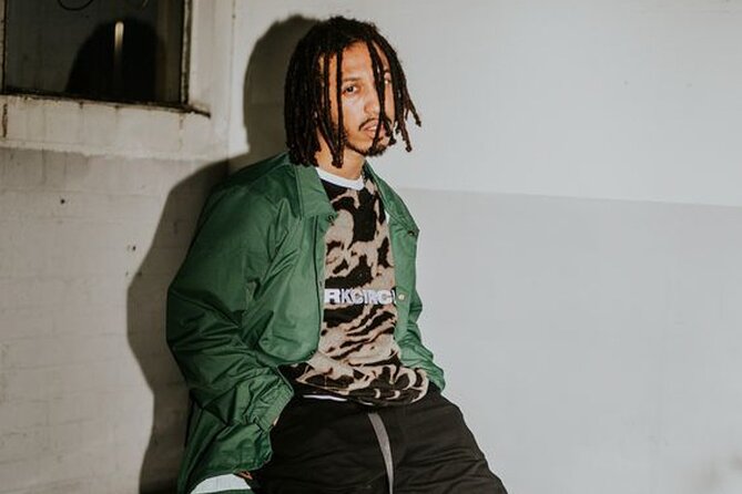 Cheapest Photoshoot on Viator - Barcelona - Address of Bivio Steakhouse