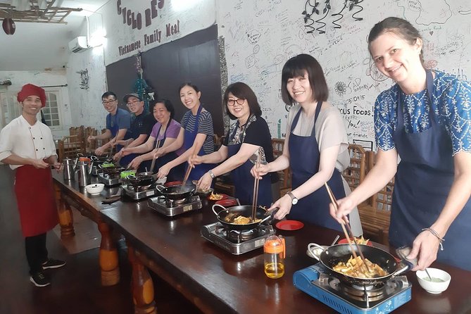 Chef Vu Cooking Class Plus Market Trip in Saigon Center (Pick up by Cyclo) - Important Information and Policies