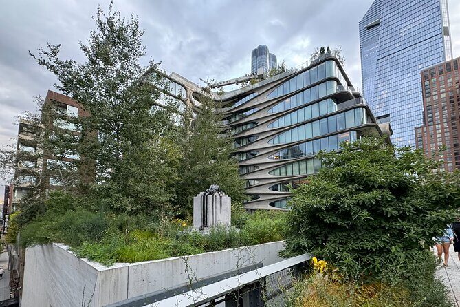 Chelsea and the High Line NYC Architecture Walking Tour - Architectural Marvels: Zaha Hadid and BIG