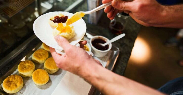 Chelsea Market & The Highline Food and Culture Walking Tour - Insider Experience at Chelsea Market