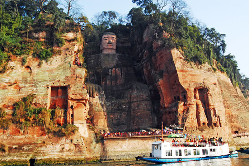 Chengdu 1-Day English Group Tour: Panda Breeding Research Base + Leshan Giant Buddha - Meeting the scale of the Leshan Giant Buddha