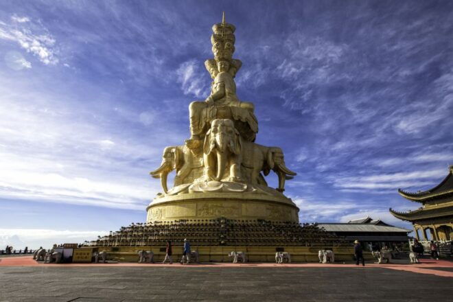 Chengdu: 2 Days Panda, Leshan Buddha and Emeishan Group Tour - Highlights