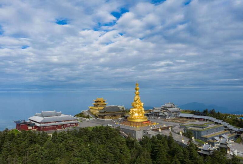 Chengdu: 7-Day Private Tour with Mt.E-mei and Jiuzhaigou - Mount Emei: A Sacred Mountain