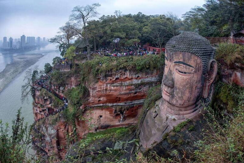 Chengdu: 7-Day Private Tour with Mt.E-mei and Jiuzhaigou - Journey to Jiuzhaigou: From Rail to Lakes