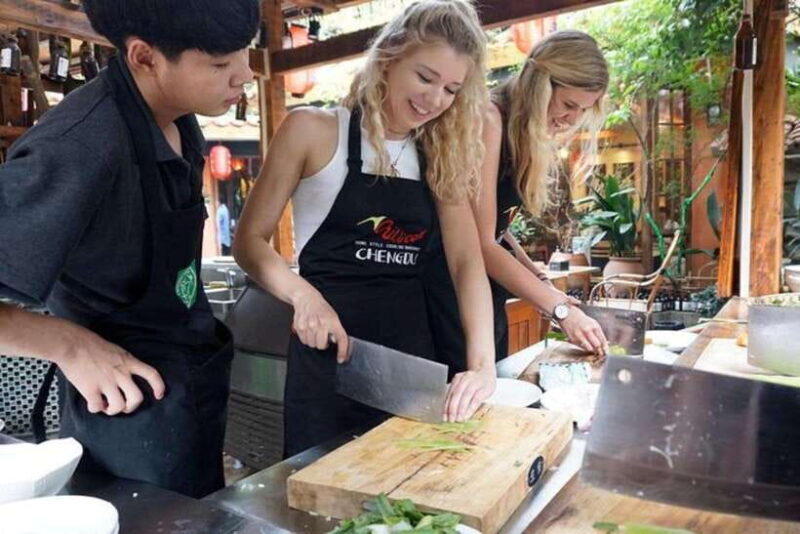 Chengdu: Cooking Class with Fresh Market Half Day Experience - What Sets This Tour Apart