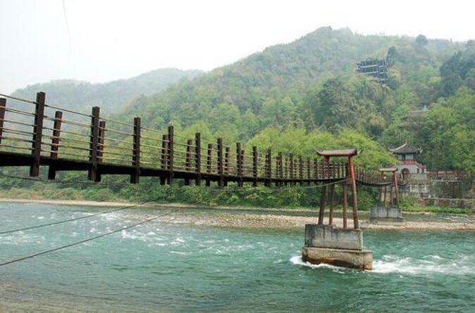 Chengdu Day Tour of Dujiangyan Irrigation System and Mount Qingcheng - Tour Highlights