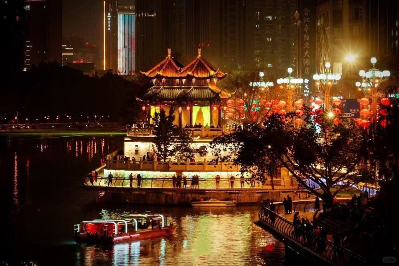 Chengdu Dongmen Wharf & Anshun Bridge Night Tour - Timing the cruise for better light