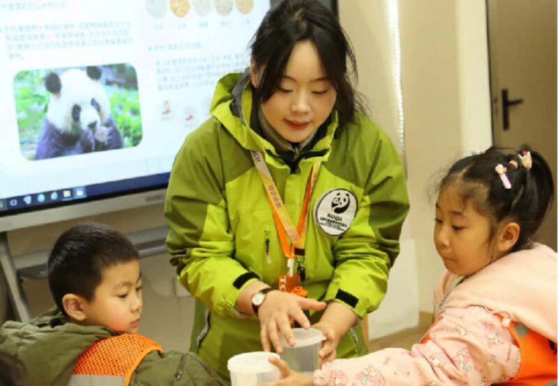Chengdu: Giant Panda Base Tour with Panda Nutrition Class - Good To Know