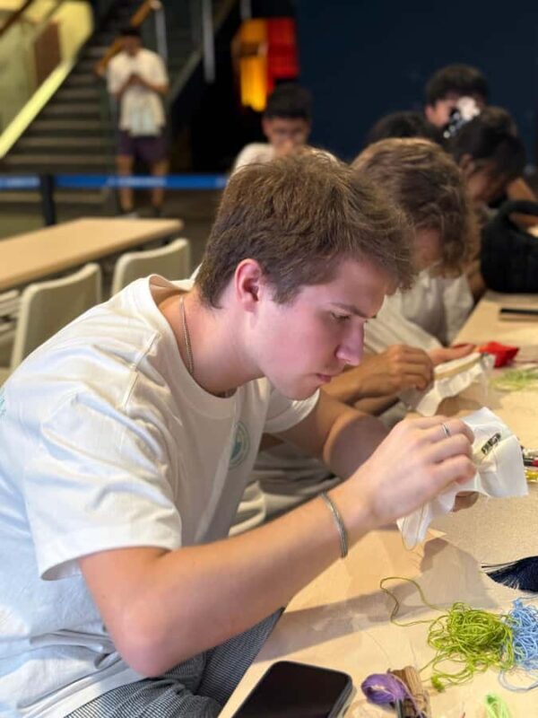 Chengdu Half-Day Tour: Shu Embroidery Handicraft Experience - Good To Know