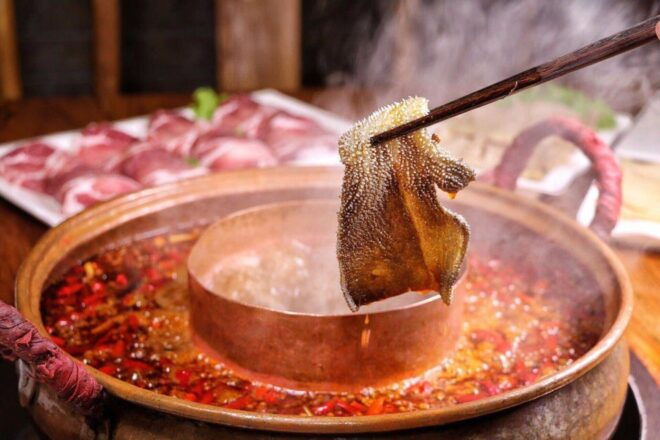 Chengdu: Illuminated Night Tour With Sichuan Opera or Hotpot - Booking Information