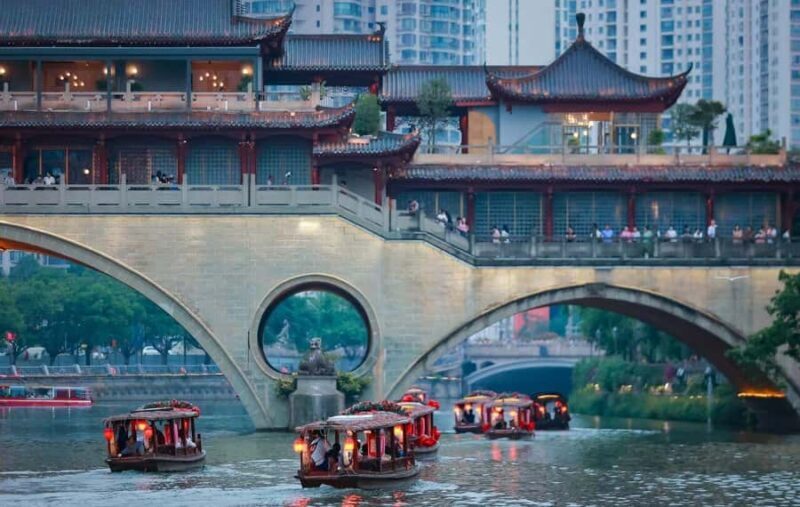 Chengdu: Jinjiang River Night Cruise with Guide - What travelers say