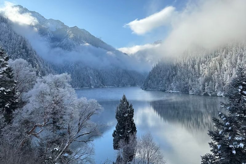 Chengdu Jiuzhaigou Full-Day Small Group Tour - Communication, guides, and the small-group question