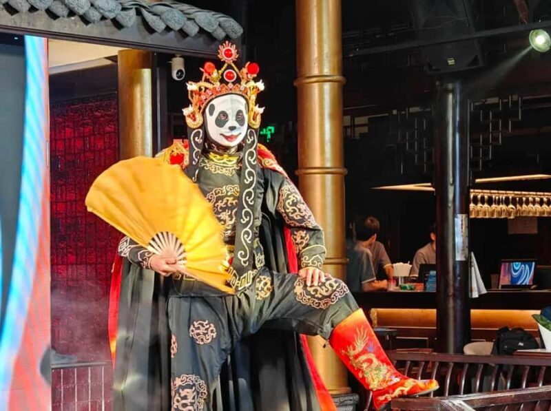 Chengdu: Kuanzhai Alley, Peoples Park, Tea, Opera & Hot Pot - Relaxing with Traditional Chinese Tea