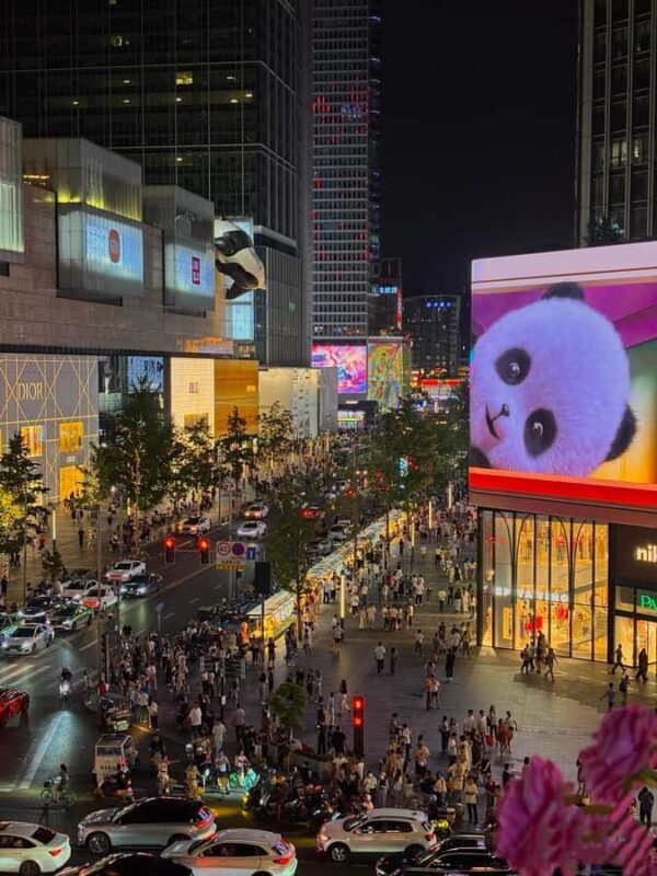 Chengdu Landmarks Photo Walk: Iconic City Walk in One Day - How the Tour Works: From Historic to Modern