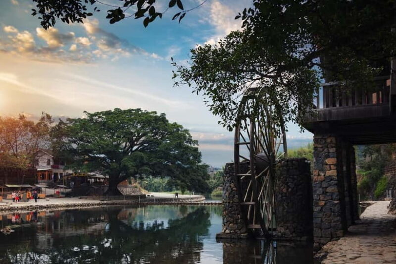 Chengdu: Leshan Giant Buddha & Huanglongxi Ancient Town Tour - Discovering Huanglongxi Ancient Town