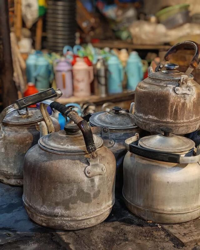 Chengdu: Leshan Giant Buddha, Tea & Food Street Day Trip - Transportation and Group Size