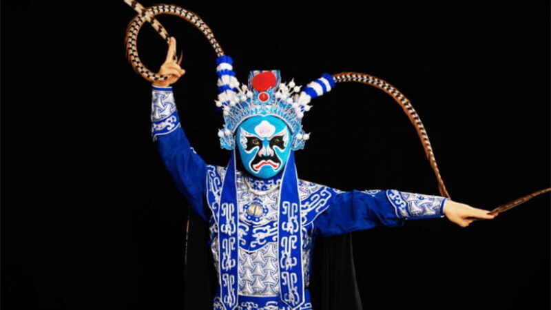Chengdu: Liyuan Theater Sichuan Opera Face-Changing Show - An In-Depth Look at the Experience