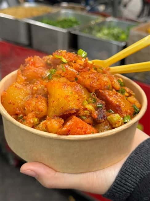 Chengdu: Market Walk & 7+ Local Breakfast Tastings - Practicalities and Comfort