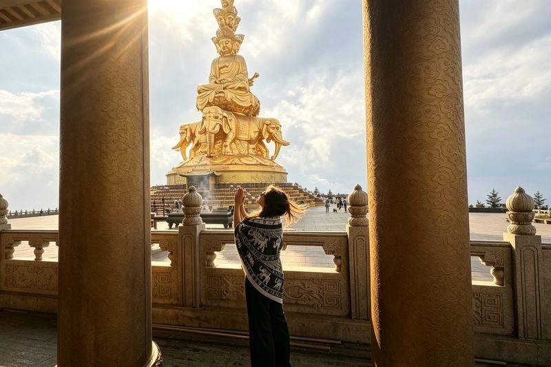 Chengdu Mount Emei Full-Day Discovery Tour - Key points to know