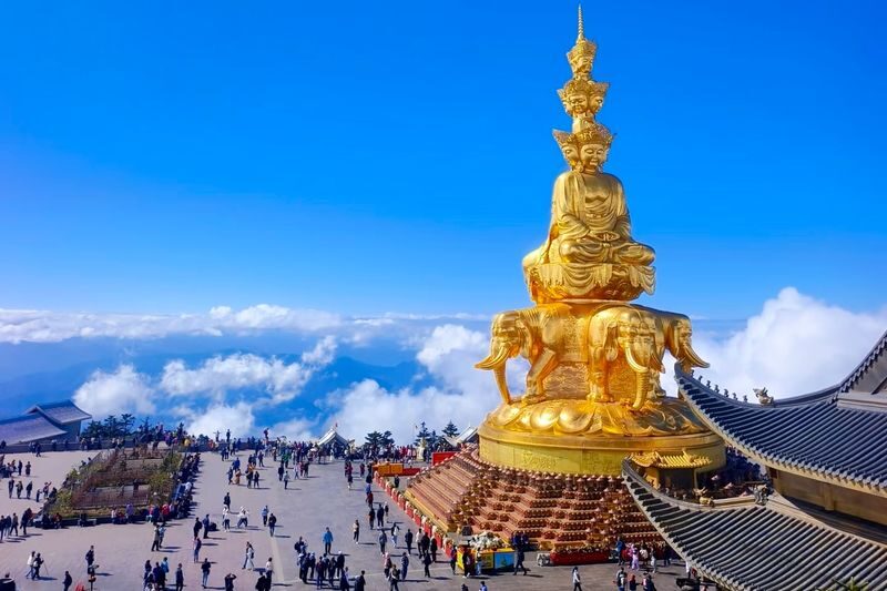 Chengdu Mount Emei Full-Day Discovery Tour - A guide who made the day feel welcoming